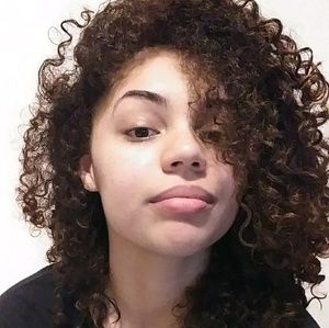 Meet your Posher, Sia